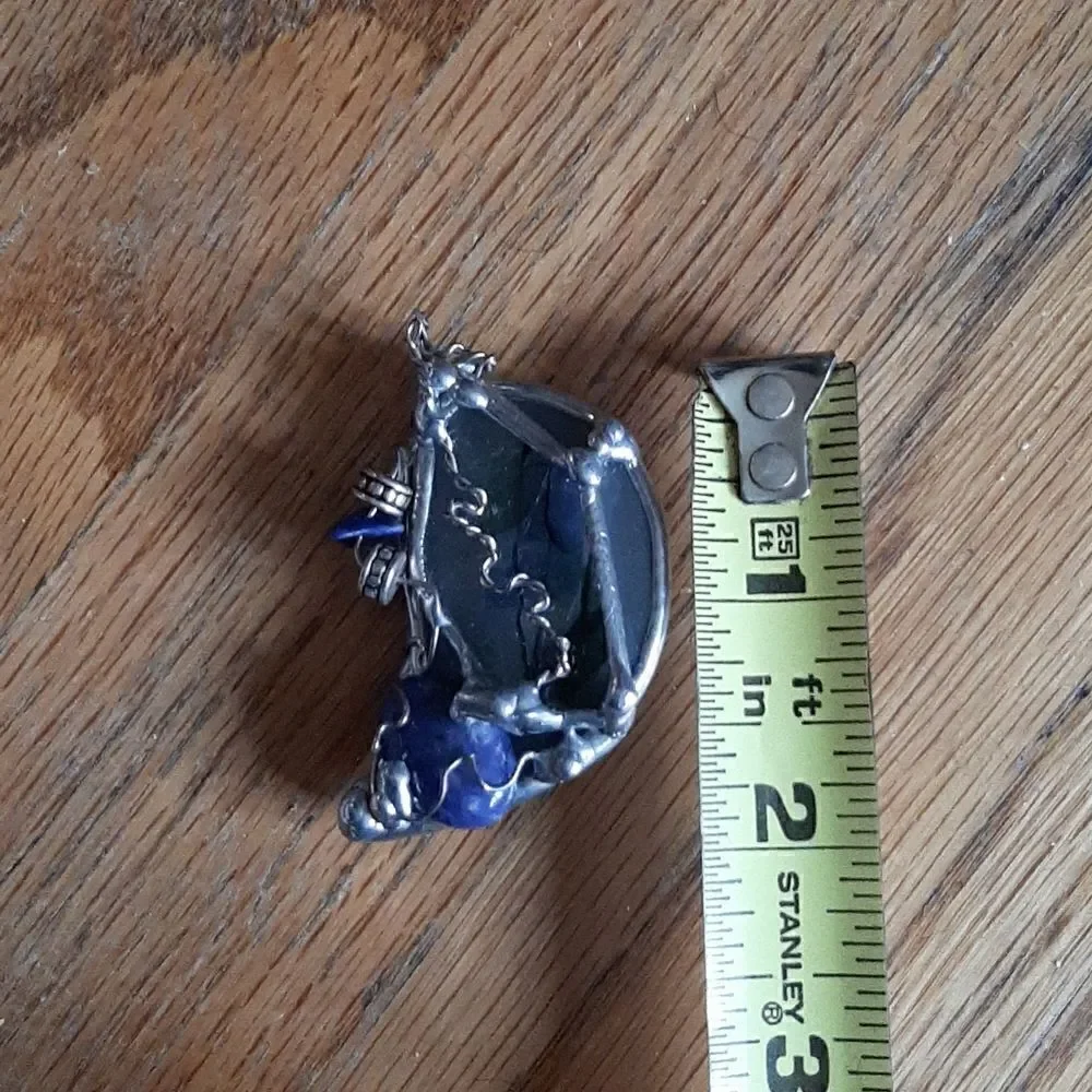 Vintage artician brooch